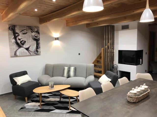 Chalet La Grange Орон Екстериор снимка